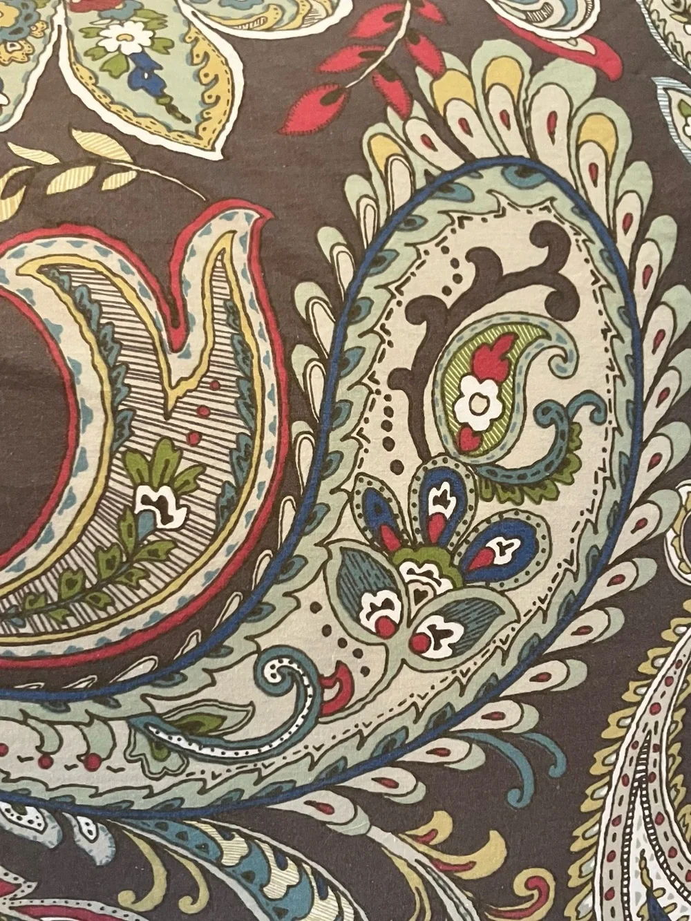 Paisley Duvet Cover Set in Taupe and Sage - Elegant Bed Ensemble